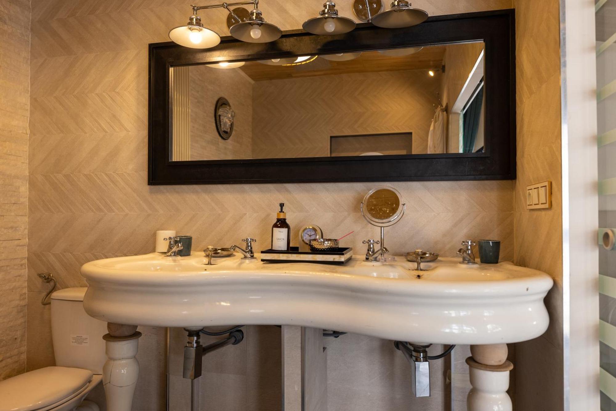 Palazzo Di Acqua Hotel Le Mans Kültér fotó