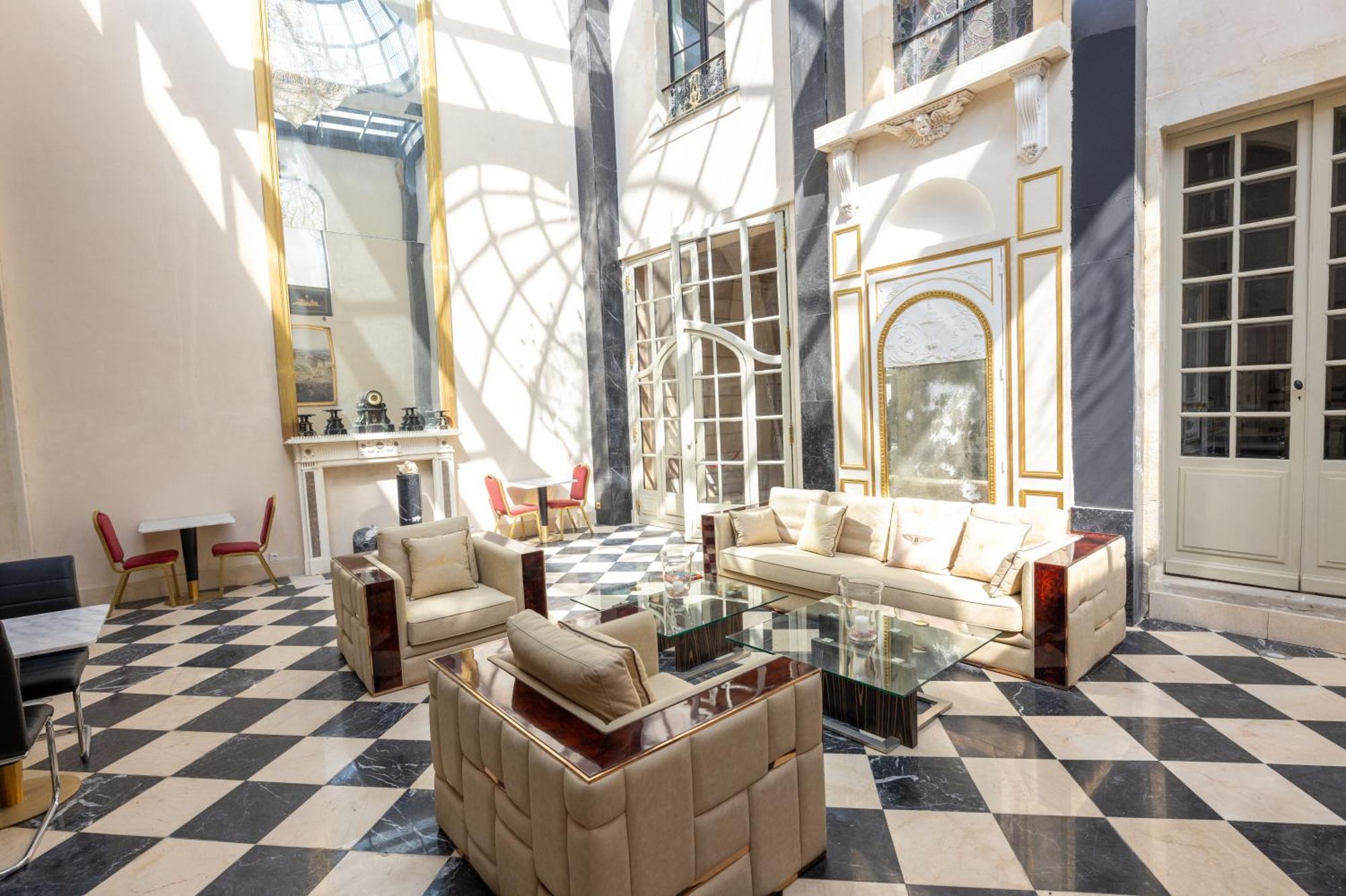 Palazzo Di Acqua Hotel Le Mans Kültér fotó